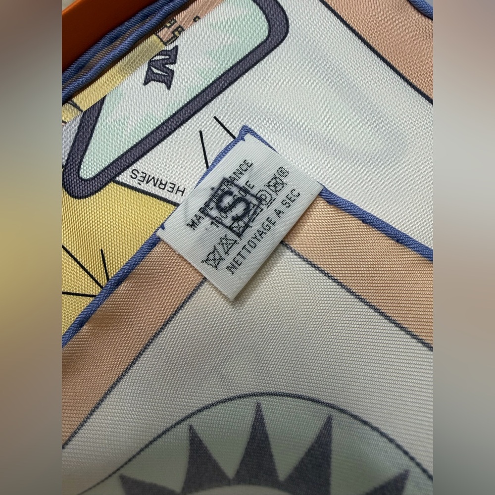 Hermès “Tea For Two” Silk Scarf 90cm | Jonathan Burton | New w/ Box Rare - Picture 11 of 12